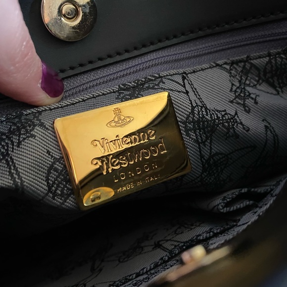 Vivienne Westwood Heart and Logo Crossbody Bag - Picture 5 of 6